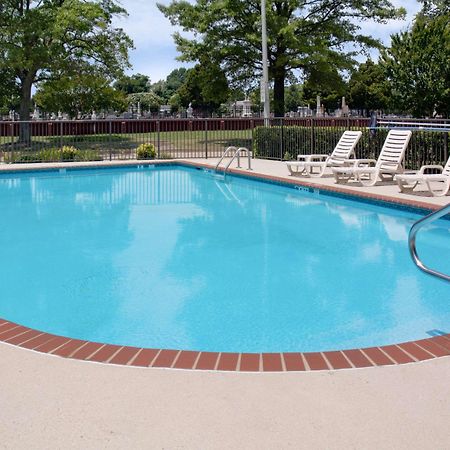 Quality Inn & Suites Olde Town Portsmouth Dış mekan fotoğraf