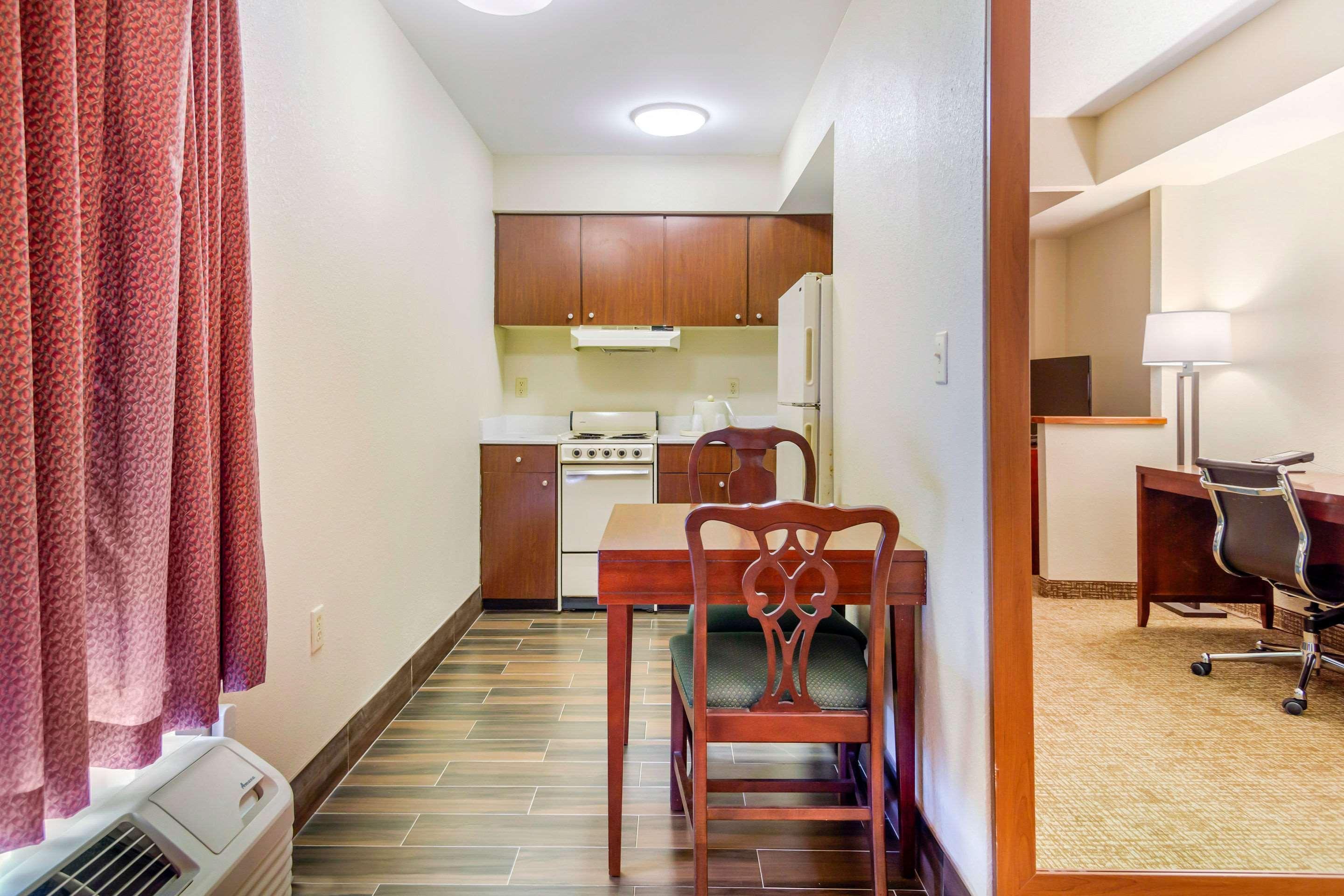 Quality Inn & Suites Olde Town Portsmouth Dış mekan fotoğraf