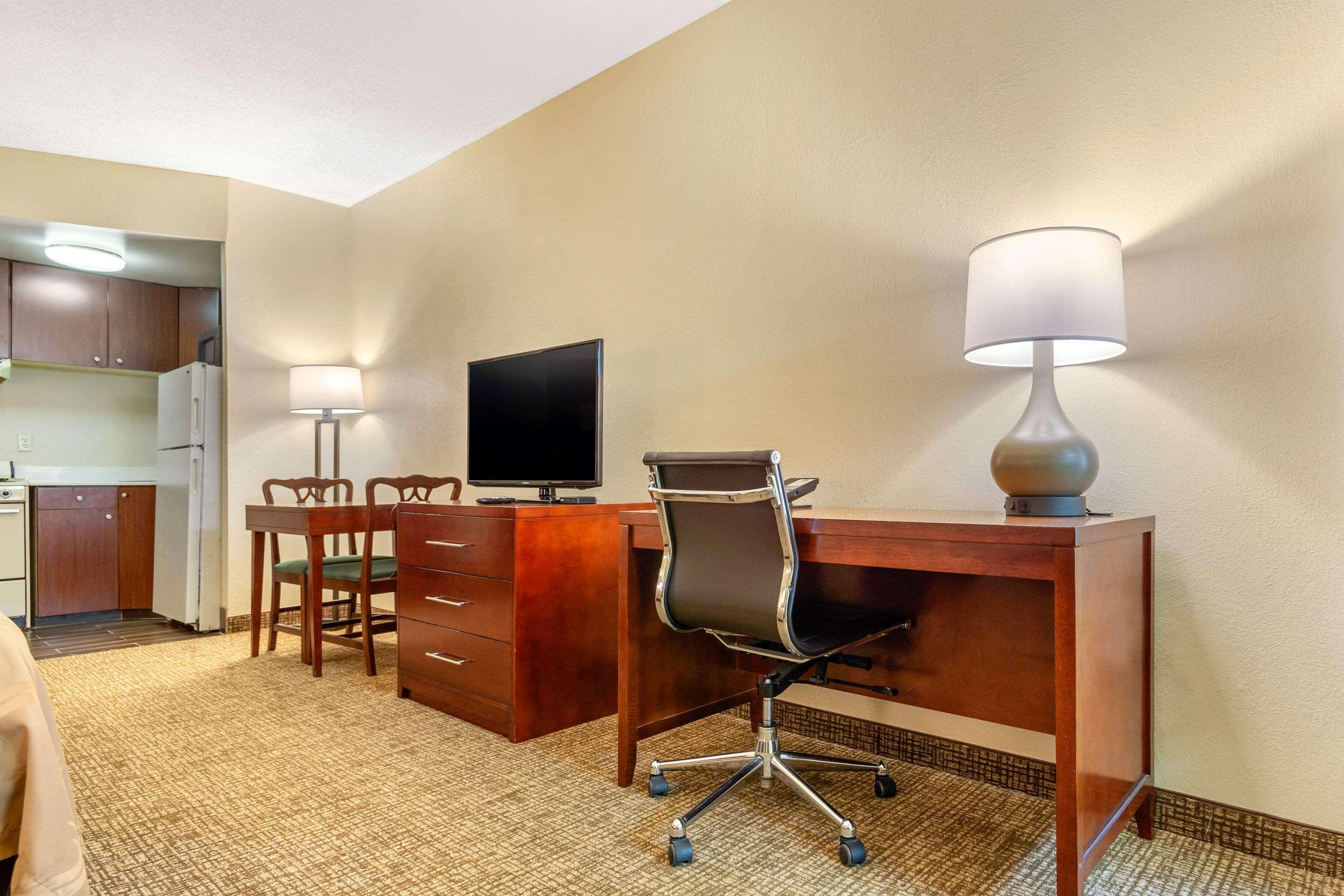 Quality Inn & Suites Olde Town Portsmouth Dış mekan fotoğraf