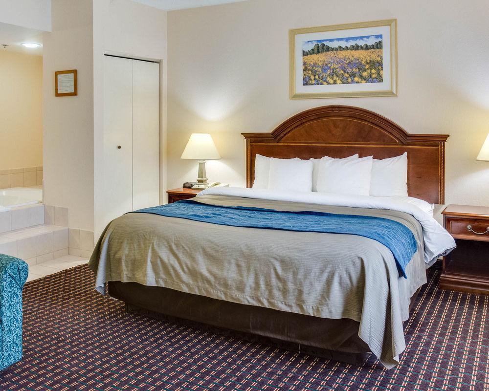 Quality Inn & Suites Olde Town Portsmouth Dış mekan fotoğraf